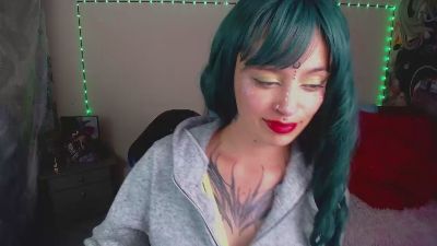 Lucia_evans21 live cam on Cam4
