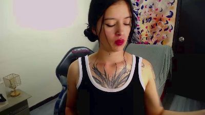 Lucia_evans21 live cam on Cam4