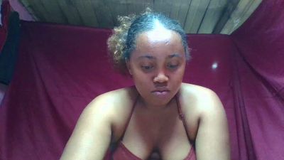 Luciana01 live cam on Cam4