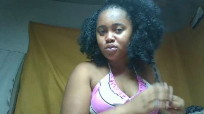 Luciana01 live cam on Cam4