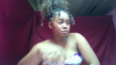 Luciana01 live cam on Cam4
