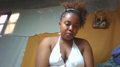 Luciana01 live cam on Cam4