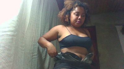 Luciana01 live cam on Cam4
