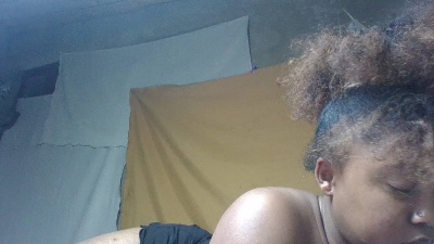 Luciana01 live cam on Cam4