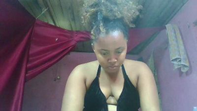 Luciana01 live cam on Cam4