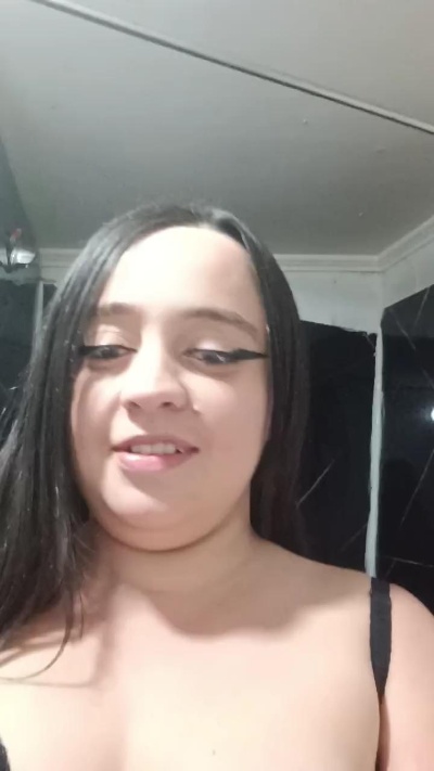LucianaDeluxe live cam on Cam4