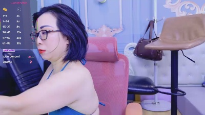 LucianaME live cam on Cam4