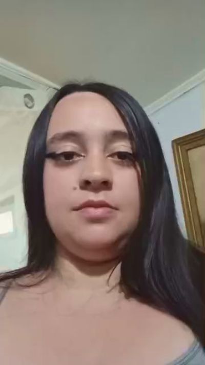 Lucianadelux2 live cam on Cam4