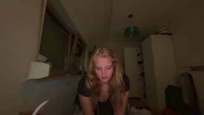 Lucianamolll live cam on Cam4