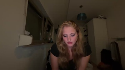 Lucianamolll live cam on Cam4