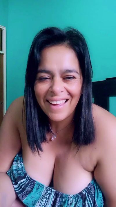 Lucianamorocha live cam on Cam4