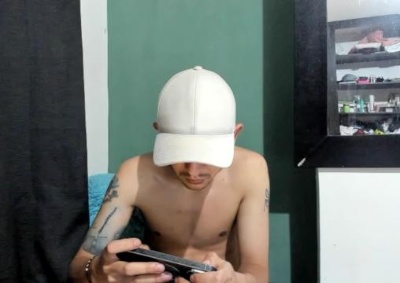 Lucianbonet live cam on Cam4