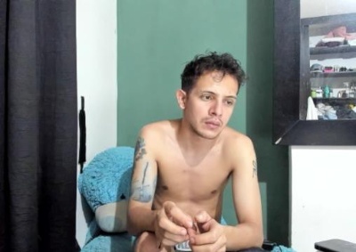 Lucianbonet live cam on Cam4