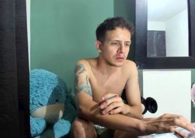Lucianbonet live cam on Cam4