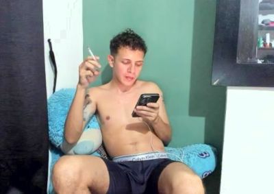 Lucianbonet live cam on Cam4