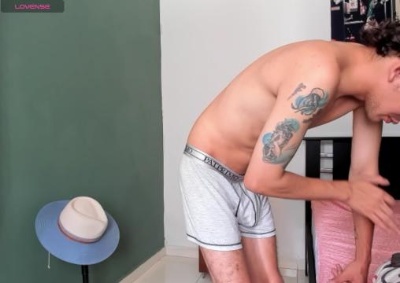 Lucianbonet live cam on Cam4