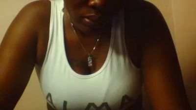 Luciaresa live cam on Cam4