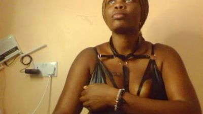 Luciaresa live cam on Cam4