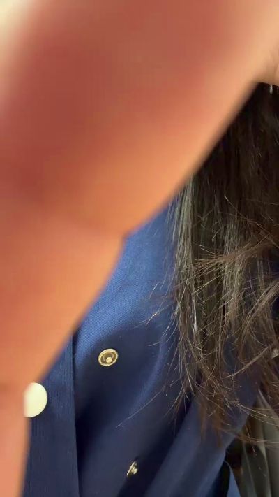 Lucie4422 live female webcam from France