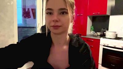 LucieMcgahen live cam on Cam4