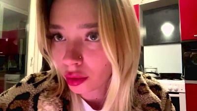 LucieMcgahen live cam on Cam4