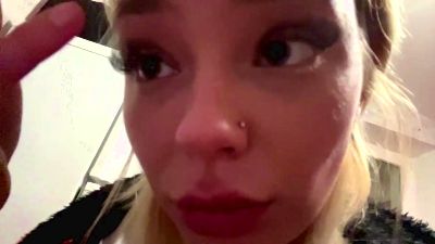 LucieMcgahen live cam on Cam4