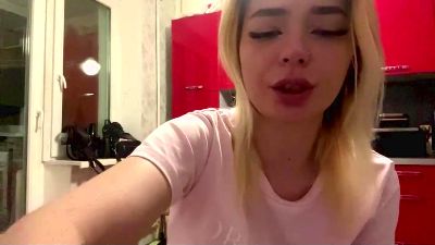 LucieMcgahen live cam on Cam4