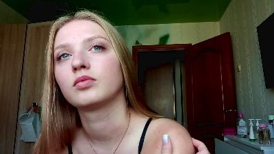 LucienneZani live cam on Cam4