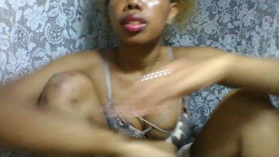 Lucilani live cam on Cam4