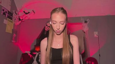LucilleEstler live cam on Cam4