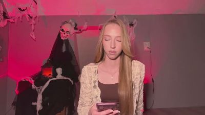 LucilleEstler live cam on Cam4
