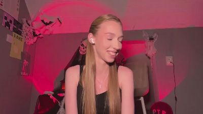 LucilleEstler live cam on Cam4