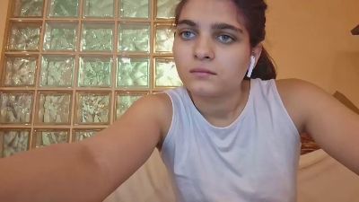 LucilleFeller live cam on Cam4