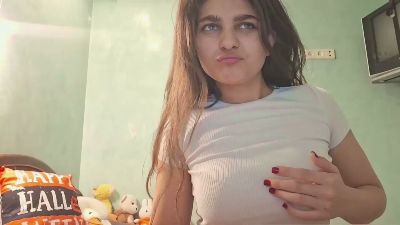 LucilleFeller live cam on Cam4