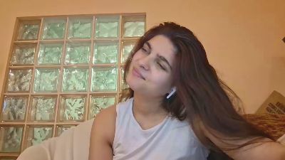 LucilleFeller live cam on Cam4