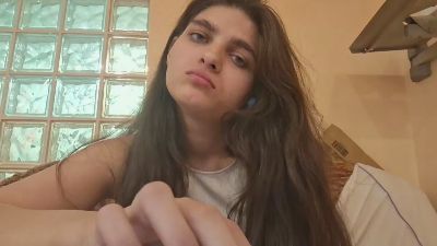 LucilleFeller live cam on Cam4
