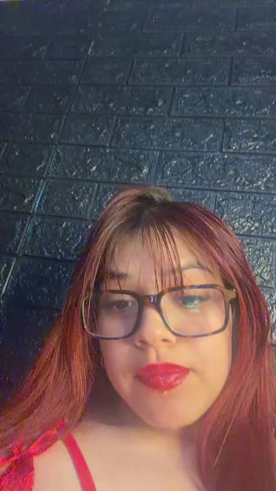 Lucilleee69 live cam on Cam4