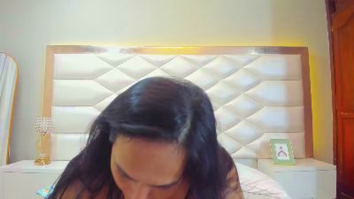 LucineArias live cam on Cam4