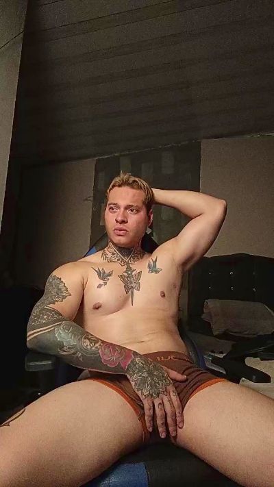 LuciusV live cam on Cam4