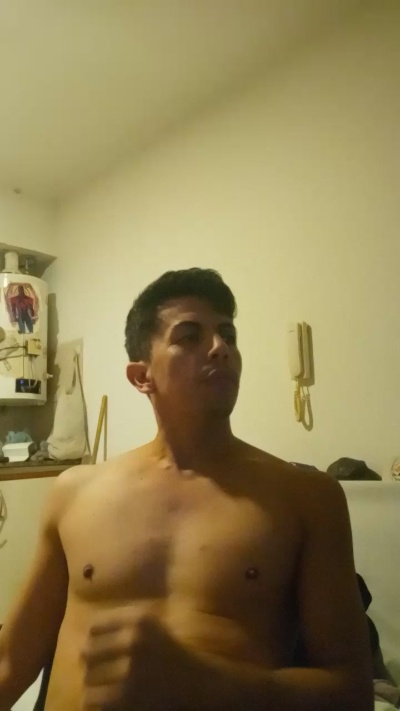 Luckbcrod live cam on Cam4