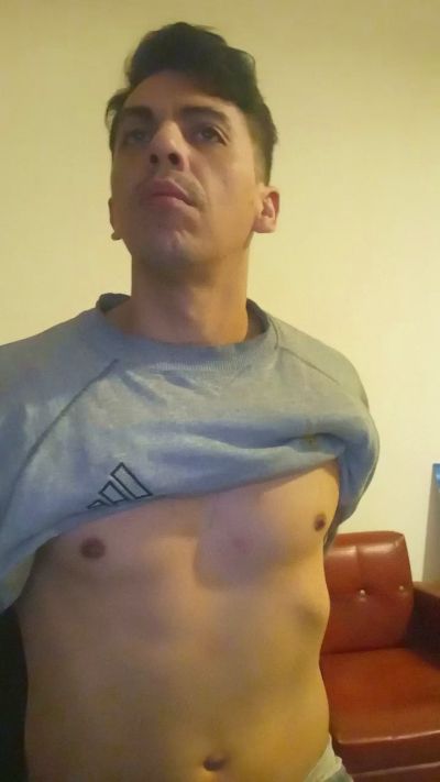 Luckbcrod live cam on Cam4