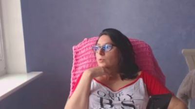 LuckyLisa29 live cam on Cam4