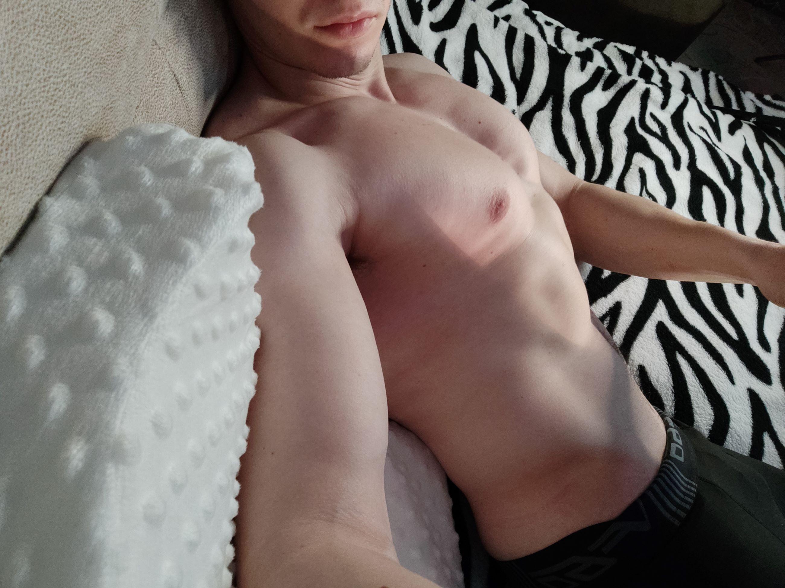 Lucky_foresk1n live cam on Cam4