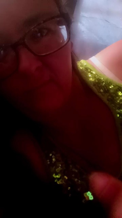 Luckygirl777 live cam on Cam4