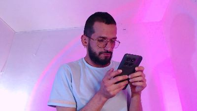 Luckymarks live cam on Cam4