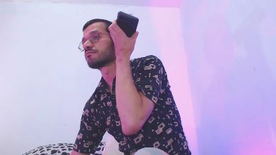 Luckymarks live cam on Cam4