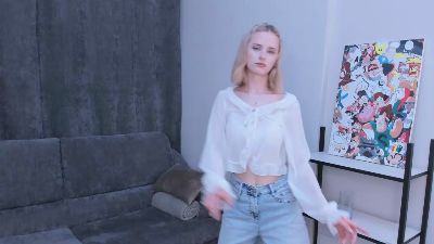 LucreciaGrisson live cam on Cam4