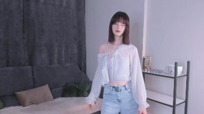 LucreciaGrisson live cam on Cam4