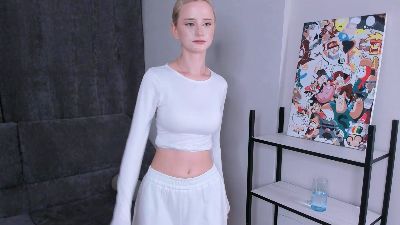 LucreciaGrisson live cam on Cam4