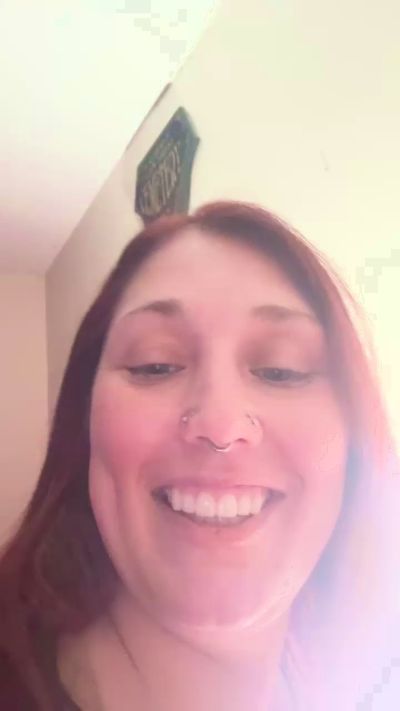 Lucy0503b live cam on Cam4